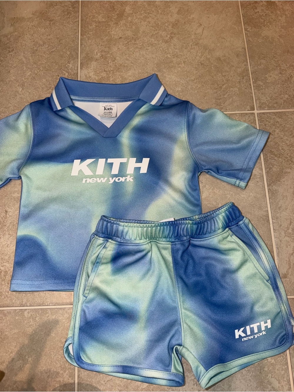 Kith child short set